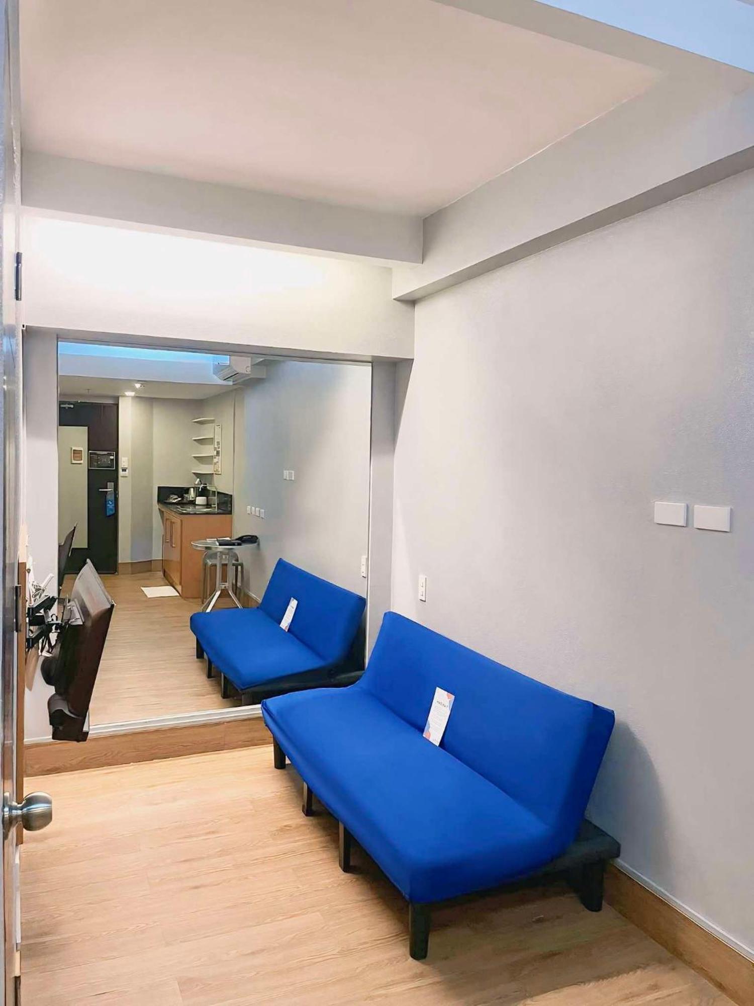 Selah Pods Hotel Manila Pasay Eksteriør billede