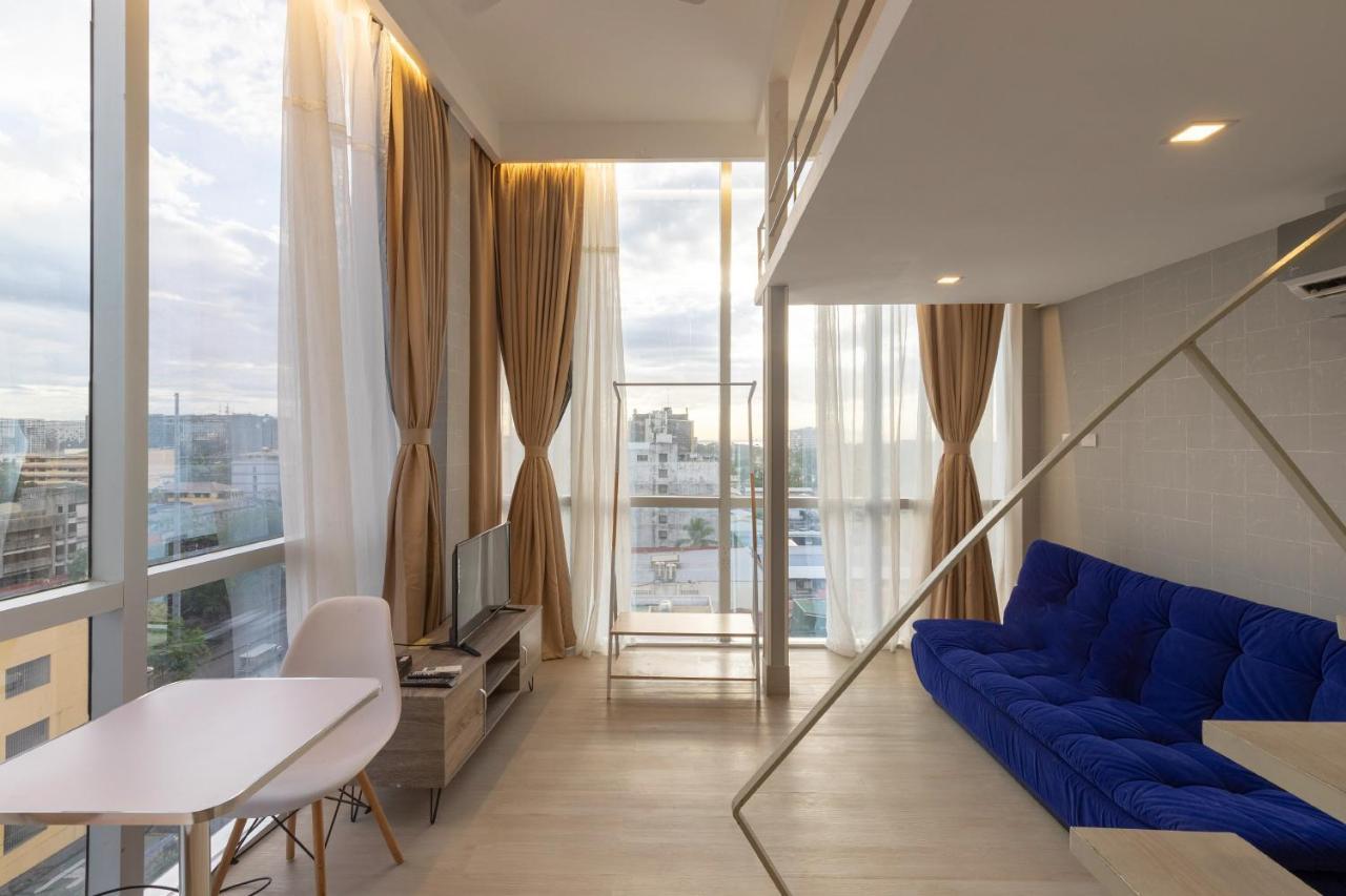 Selah Pods Hotel Manila Pasay Eksteriør billede