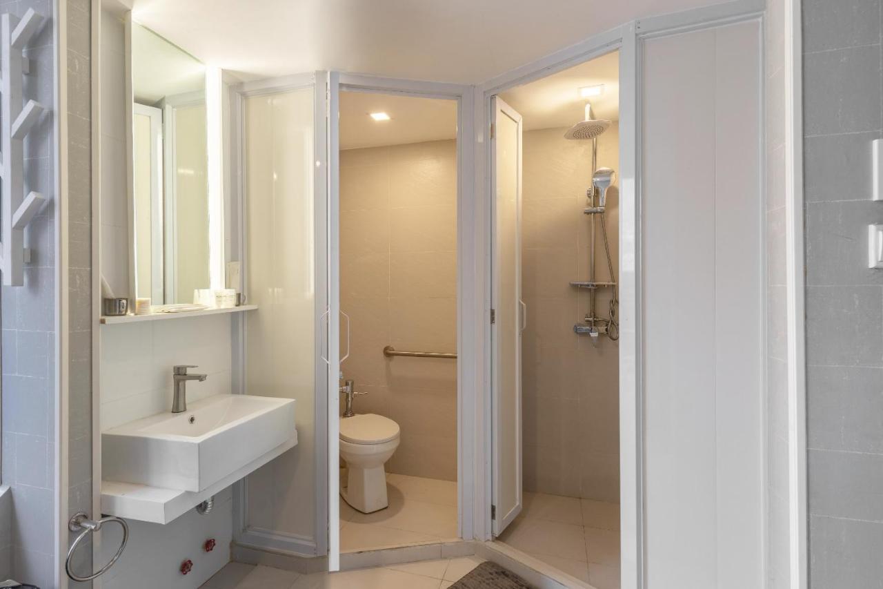 Selah Pods Hotel Manila Pasay Eksteriør billede