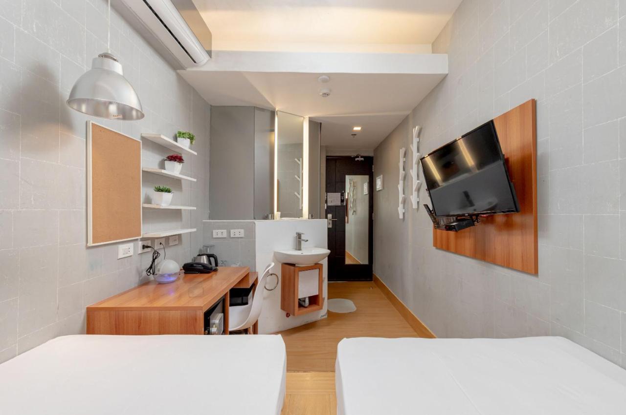 Selah Pods Hotel Manila Pasay Eksteriør billede
