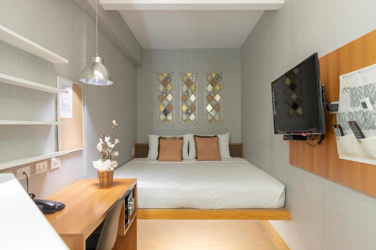 Selah Pods Hotel Manila Pasay Eksteriør billede